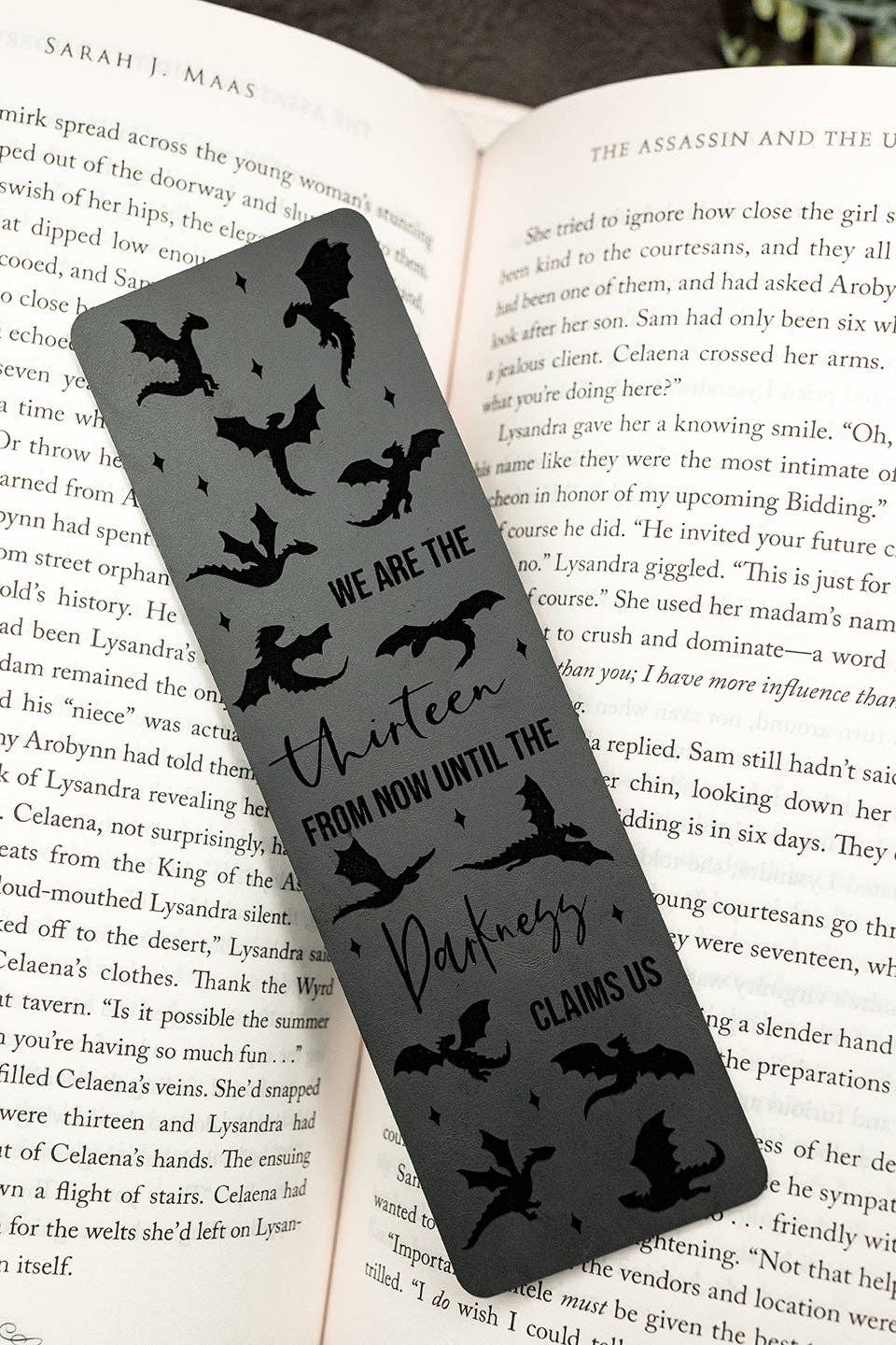The Thirteen bookmark | Throne of Glass officially licensed