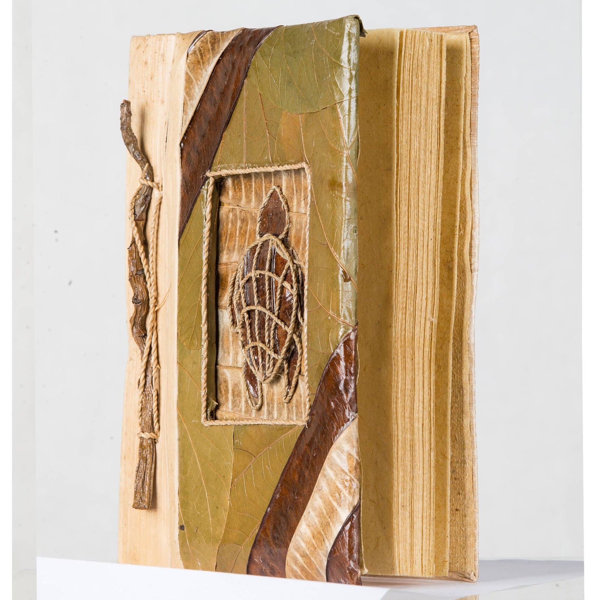 BANANA LEAF TURTLE JOURNAL