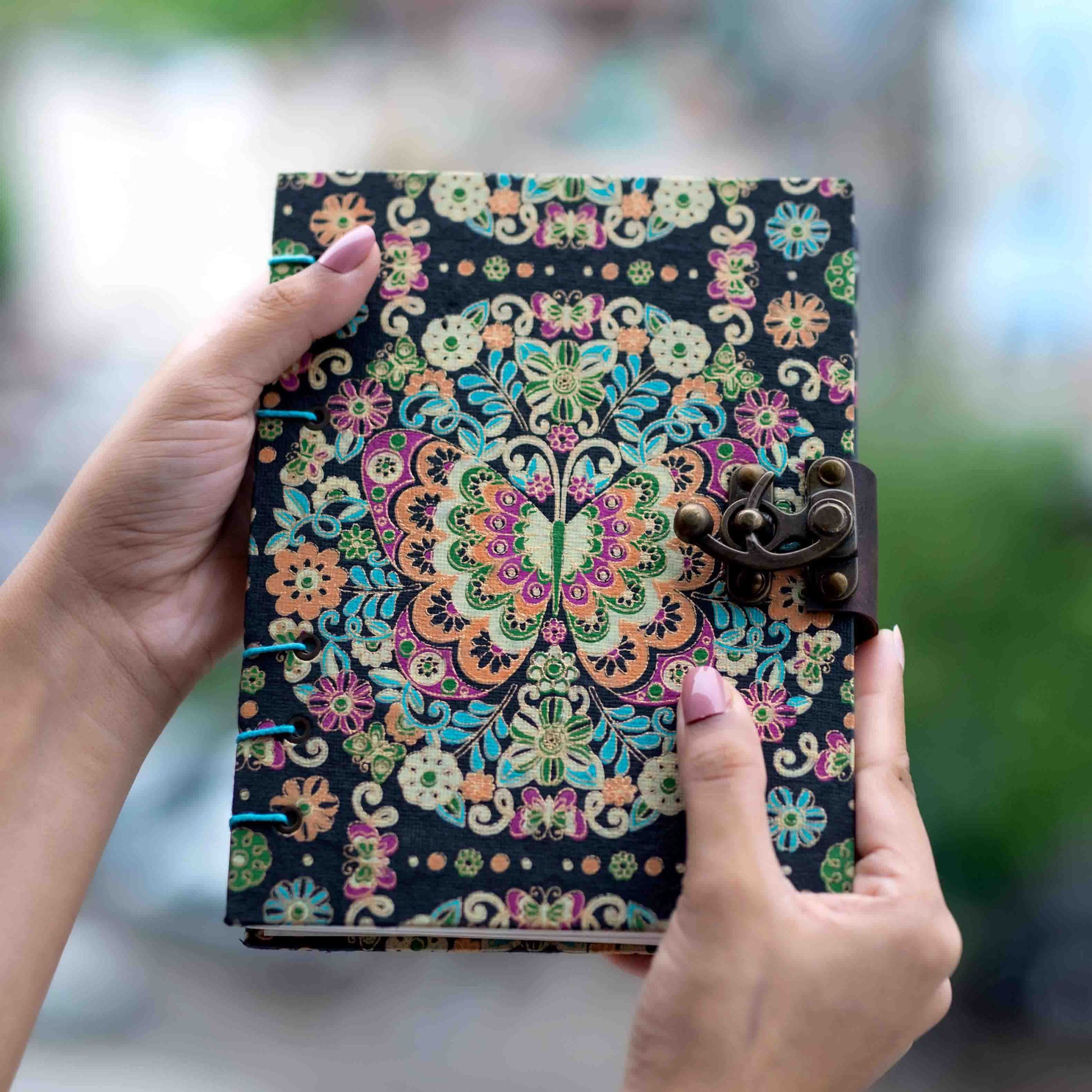 Butterfly - Journal Diary Notebook with Lock - Sketchbook Unruled 