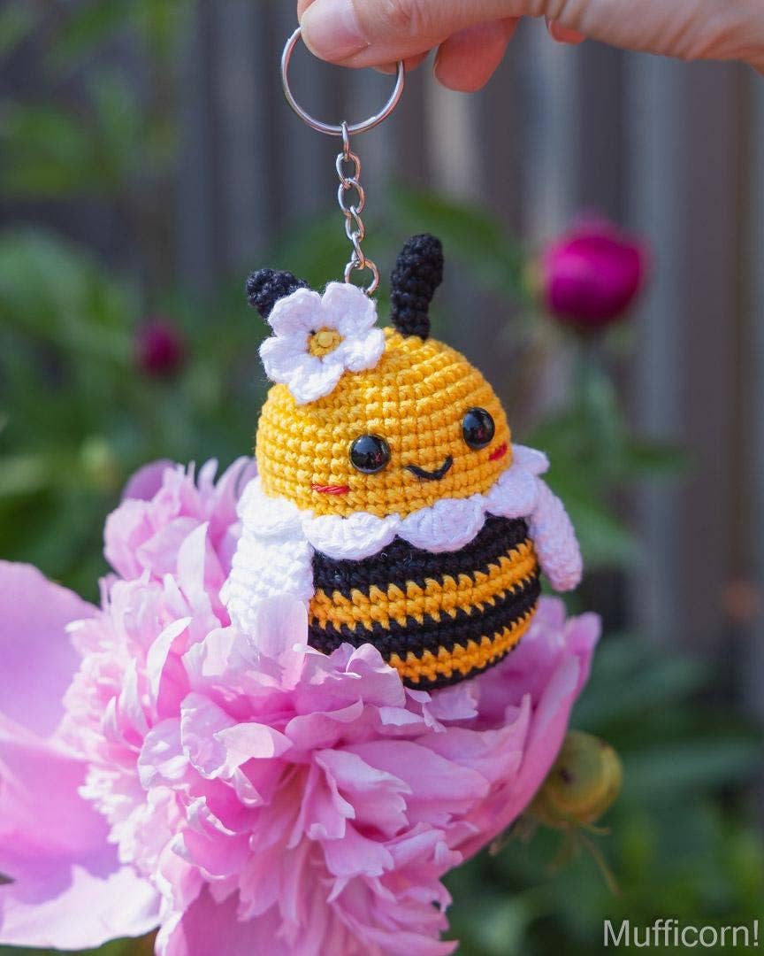 Crochet Bee Keychain, Bumble Bee Car Hanger, Crochet animal