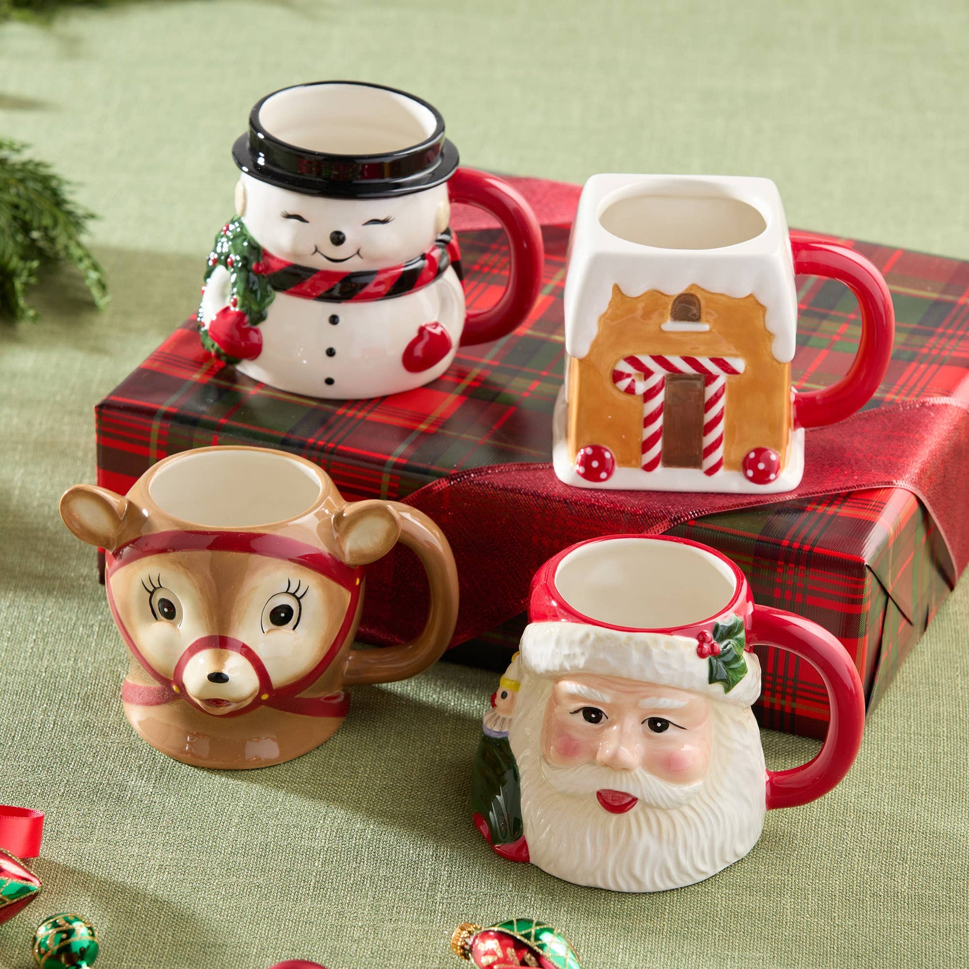 Santa's Retro Christmas 3-D Mug 18 oz.