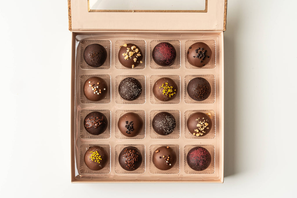 Full Moon Truffle Collection (16pc)