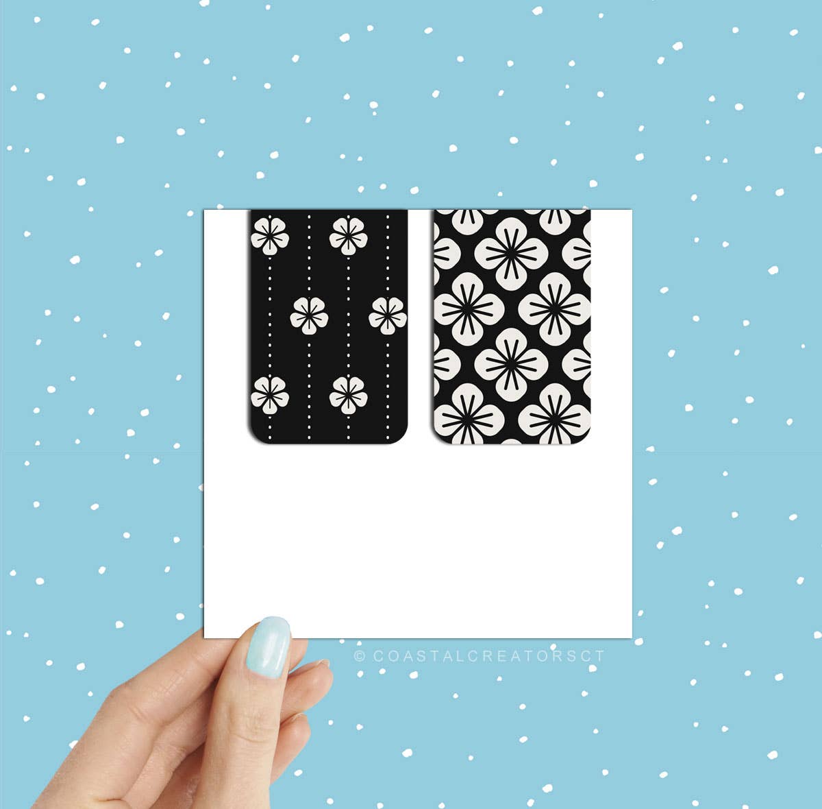2-Pack Black/White Flowers Magnetic Bookmarks (Packaged)
