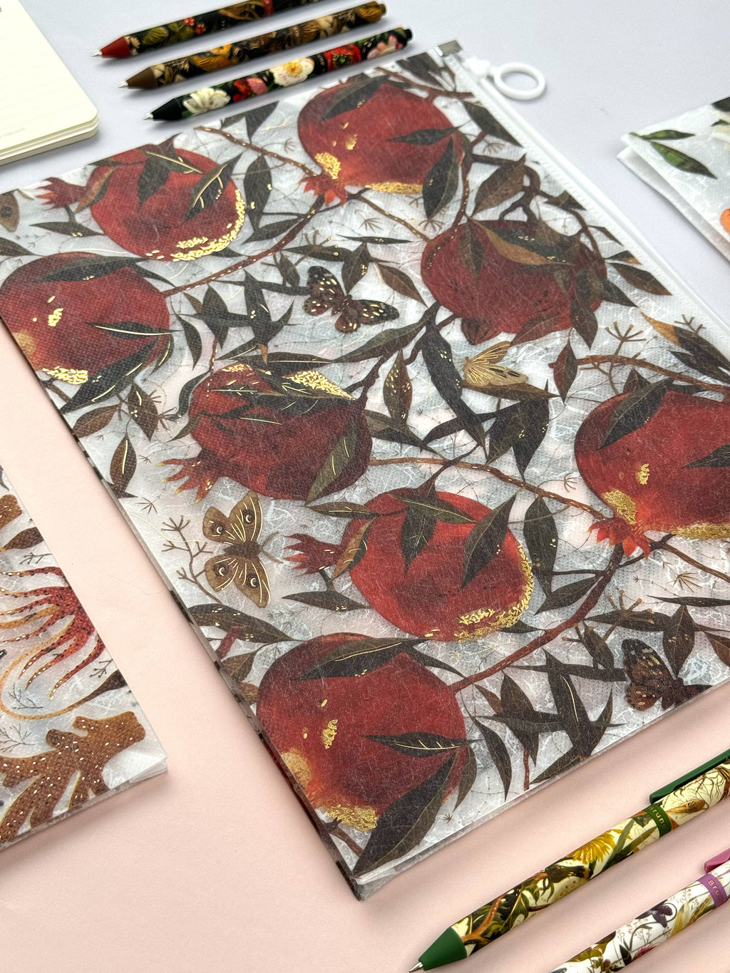 Zip Folder - Pom on Vine 