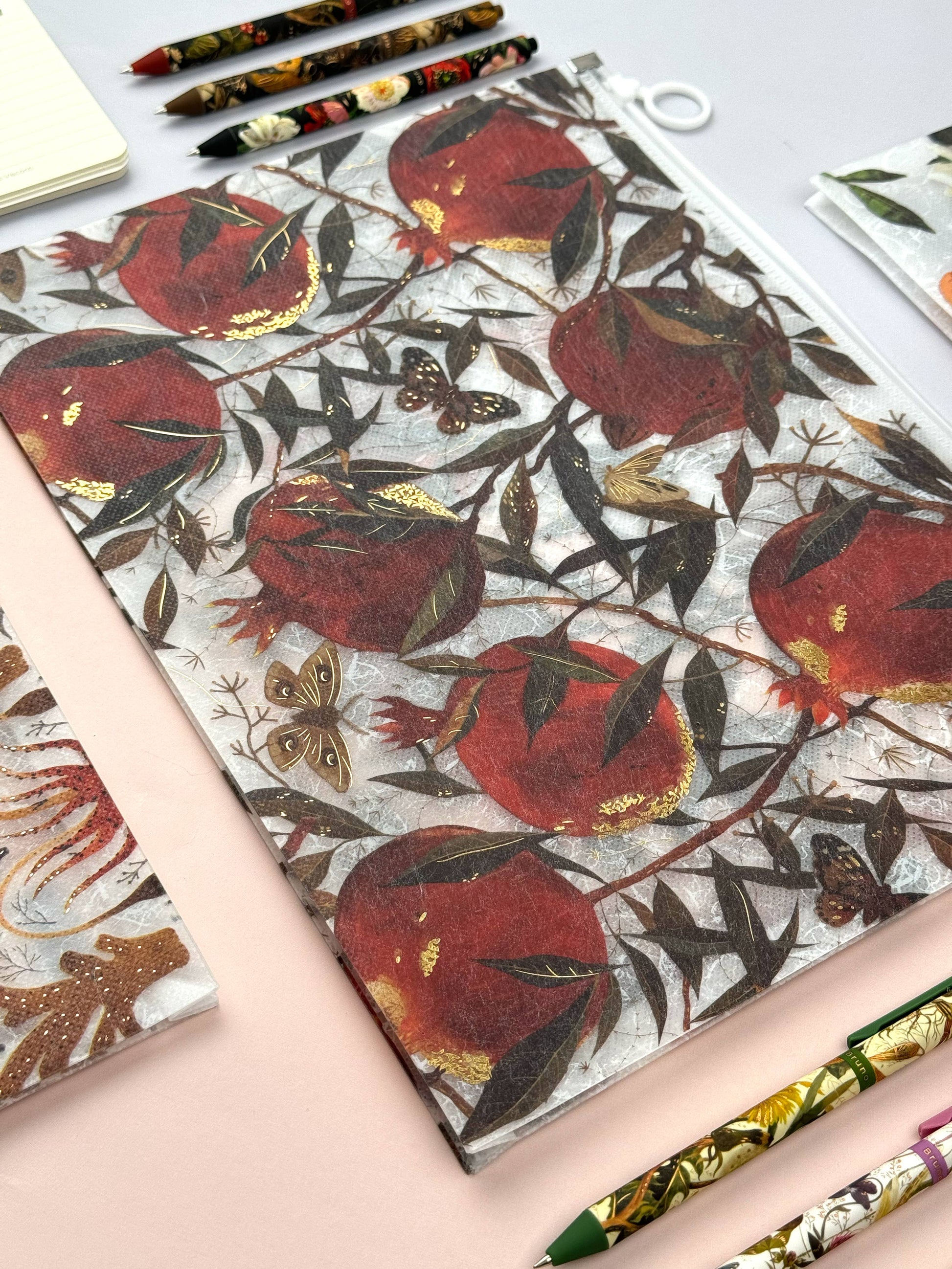 Zip Folder - Pom on Vine 