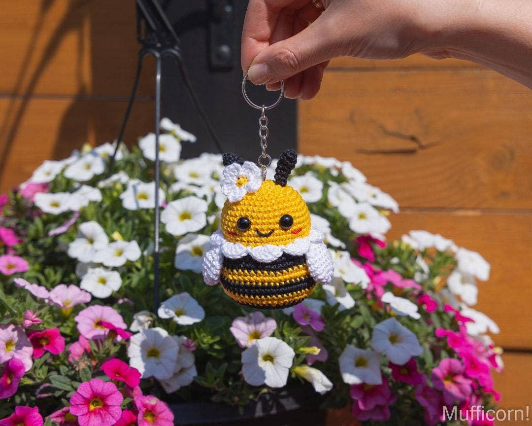 Crochet Bee Keychain, Bumble Bee Car Hanger, Crochet animal